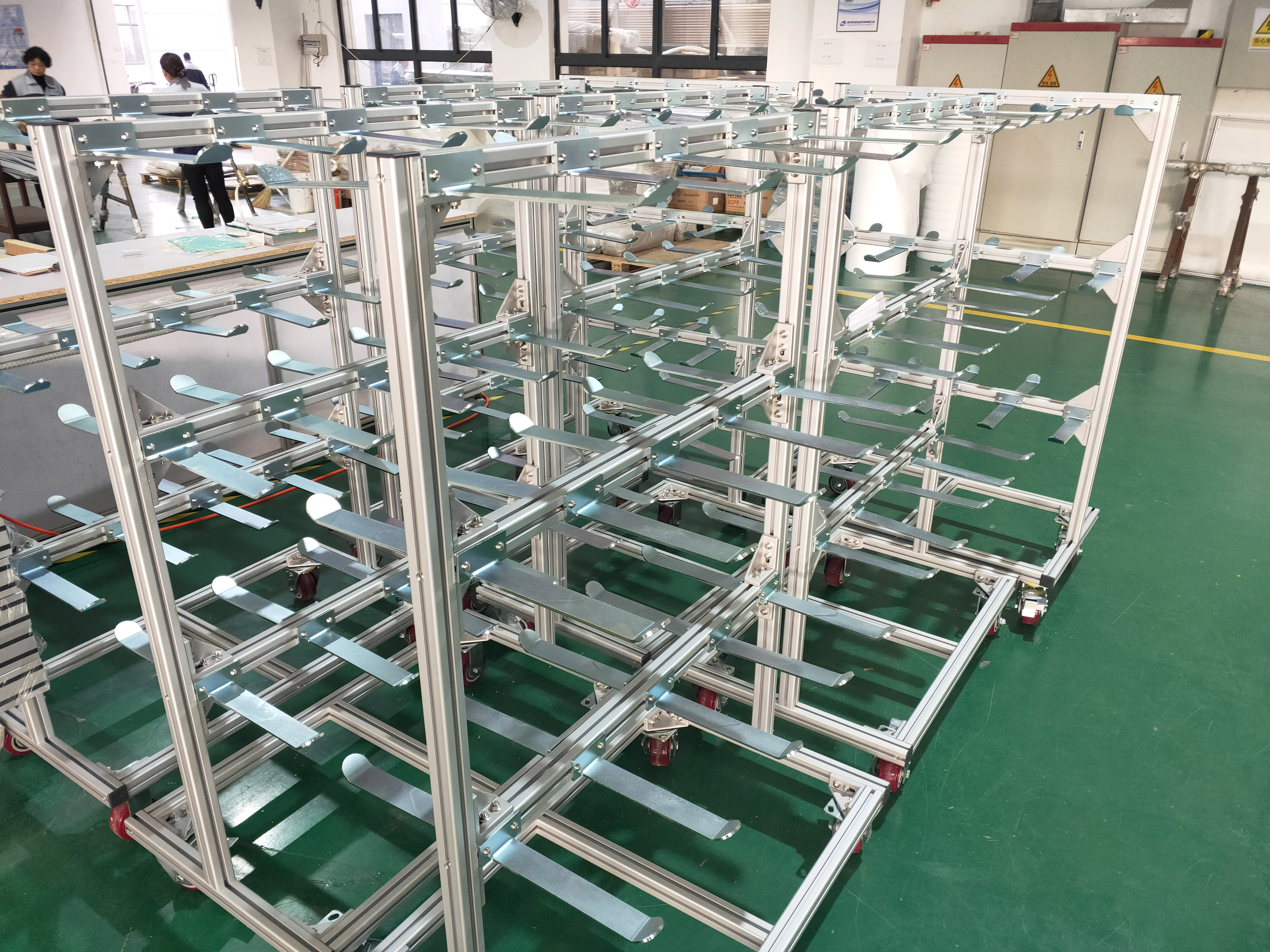 型材架屬于半成品，可變成各式成品